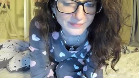 babby_jewel online show from January 25, 2025, 4:35 pm