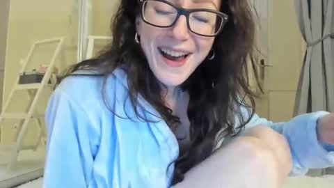 babby_jewel online show from February 24, 2025, 6:26 pm