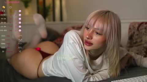 Snapshot of babeholly chatting on February 15, 2025, 11:03 pm Hey  Im your angel Holly online show from February 15, 2025, 11:03 pm