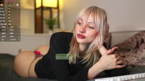 Snapshot of babeholly chatting on March 11, 2025, 5:57 pm Hey  Im your angel Holly online show from March 11, 2025, 5:57 pm