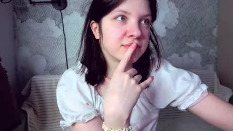 Evalena maybe just Eva online show from April 8, 2026, 8:36 am