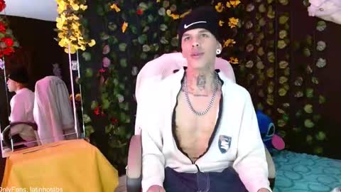 OF GxoXabs online show from December 24, 2024, 1:28 pm