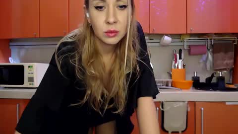 Snapshot of baby_hottye chatting on February 13, 2025, 6:59 pm Diva x  online show from February 13, 2025, 6:59 pm