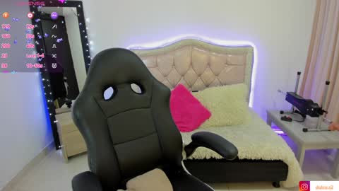 Snapshot of baby_love03 chatting on January 1, 2025, 10:43 am Dulce Stefa online show from January 1, 2025, 10:43 am