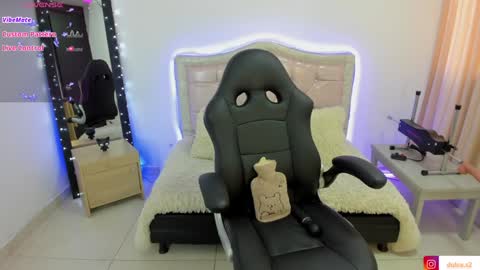Snapshot of baby_love03 chatting on January 1, 2025, 1:48 pm Dulce Stefa online show from January 1, 2025, 1:48 pm