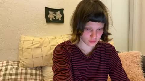 mei online show from December 10, 2024, 7:43 pm