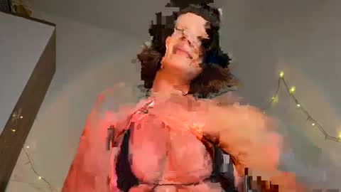 mei online show from January 17, 2025, 10:12 pm