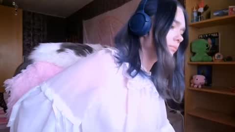 Snapshot of baby_onface chatting on April 30, 2026, 9:15 am Alice online show from April 30, 2026, 9:15 am