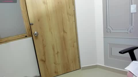 Karla  online show from March 7, 2025, 10:24 am