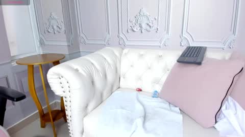 Karla  online show from March 7, 2025, 4:33 pm