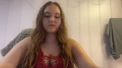 Snapshot of babyblissxx chatting on September 11, 2025, 9:59 pm Katerina online show from September 11, 2025, 9:59 pm