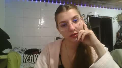 babydemon6 online show from September 26, 2025, 11:20 pm