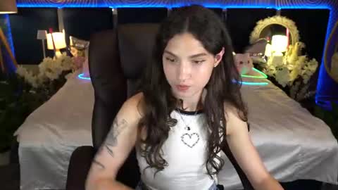 Snapshot of babyflowerr chatting on June 18, 2026, 6:56 pm Sasha online show from June 18, 2026, 6:56 pm