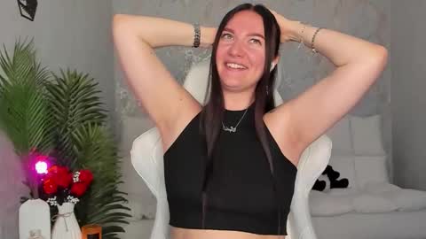 Sophia online show from September 29, 2025, 3:33 am