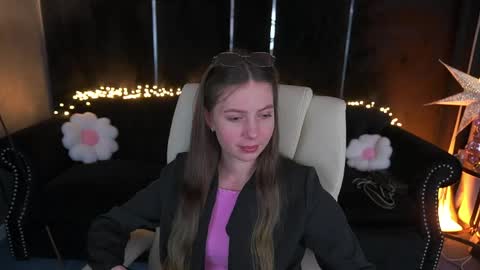 Snapshot of babylumii chatting on April 21, 2026, 1:06 pm Lady Vi online show from April 21, 2026, 1:06 pm