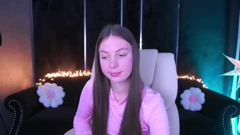 Snapshot of babylumii chatting on April 29, 2026, 1:15 pm Lady Vi online show from April 29, 2026, 1:15 pm