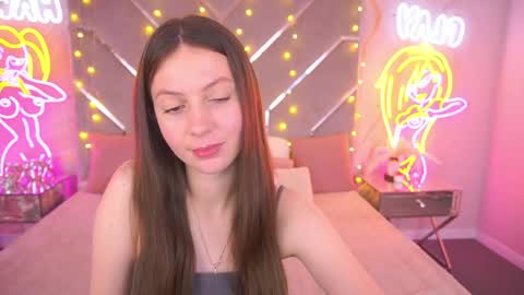 Snapshot of babylumii chatting on May 12, 2026, 12:46 pm Lady Vi online show from May 12, 2026, 12:46 pm