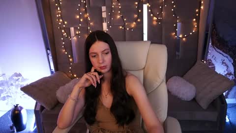 Snapshot of babylumii chatting on June 2, 2026, 1:46 pm Lady Vi online show from June 2, 2026, 1:46 pm