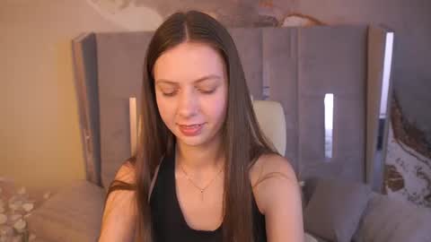 Snapshot of babylumii chatting on June 24, 2026, 7:57 pm Lady Vi online show from June 24, 2026, 7:57 pm