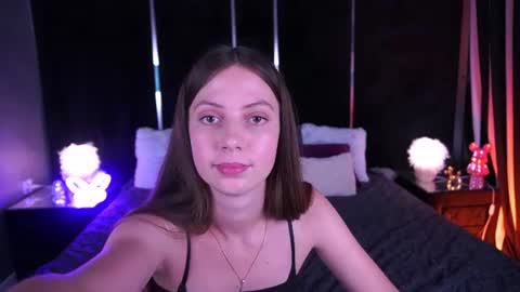 Snapshot of babylumii chatting on July 1, 2026, 1:02 pm Lady Vi online show from July 1, 2026, 1:02 pm