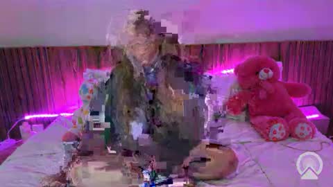 My name is Amelia but for you Melie online show from December 20, 2025, 9:38 am