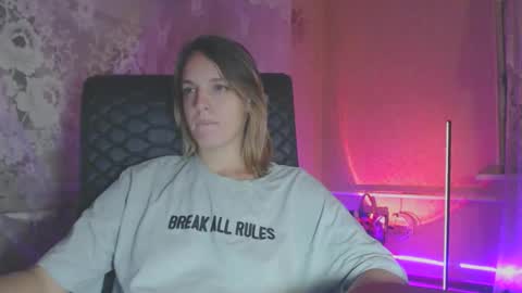 Sonya online show from October 7, 2025, 6:16 pm