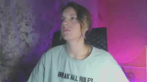 Sonya online show from October 10, 2025, 5:12 pm