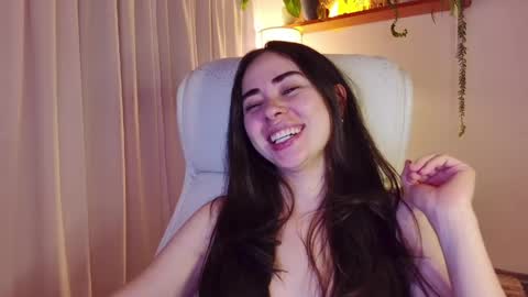 Snapshot of babyprincesstalia chatting on May 26, 2026, 7:04 am Talia online show from May 26, 2026, 7:04 am