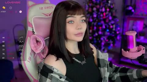 Snapshot of babyroxynill chatting on December 18, 2024, 10:57 pm Nika online show from December 18, 2024, 10:57 pm