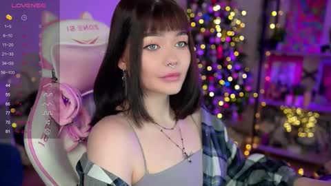 Snapshot of babyroxynill chatting on December 27, 2024, 11:21 pm Nika online show from December 27, 2024, 11:21 pm
