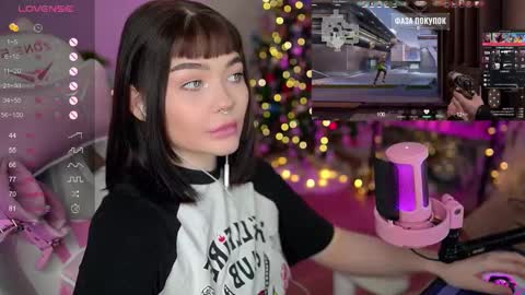 Snapshot of babyroxynill chatting on January 13, 2025, 2:07 am Nika online show from January 13, 2025, 2:07 am