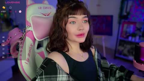 Snapshot of babyroxynill chatting on January 24, 2025, 11:02 pm Nika online show from January 24, 2025, 11:02 pm