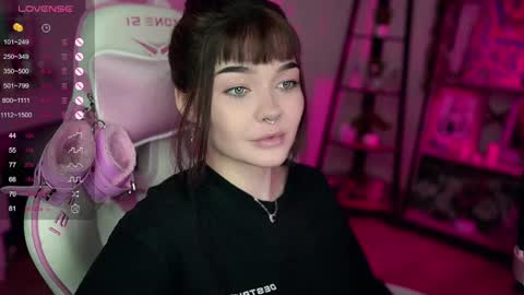 Snapshot of babyroxynill chatting on February 9, 2025, 10:43 pm Nika online show from February 9, 2025, 10:43 pm