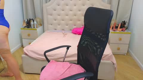 Angela online show from February 1, 2025, 4:33 pm