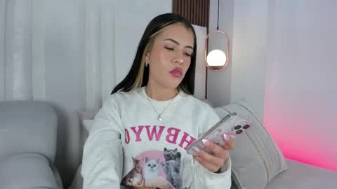 babyyfortune_ online show from October 2, 2025, 1:23 am