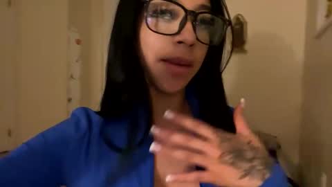 babyynaughty online show from November 10, 2025, 7:18 am