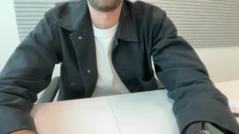 Snapshot of backtoureon chatting on May 6, 2026, 7:24 am backtoureon online show from May 6, 2026, 7:24 am