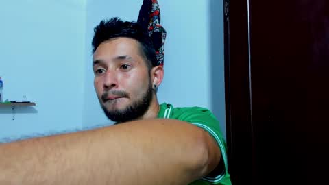 s   online show from October 26, 2025, 6:47 pm