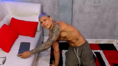 bad_boytoh online show from December 19, 2025, 2:46 pm