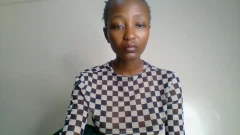 baddie_bunnie online show from November 28, 2025, 2:47 am