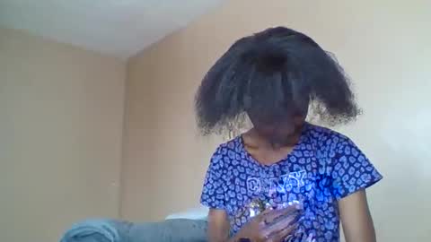 baddie_bunnie online show from December 18, 2025, 10:54 am