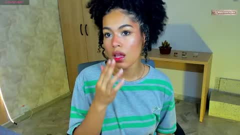 Snapshot of baddie_delaylaa chatting on May 2, 2026, 5:40 pm BADDIE DELAYLA online show from May 2, 2026, 5:40 pm