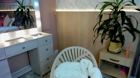 Snapshot of baddie_delaylaa chatting on May 6, 2026, 7:08 pm BADDIE DELAYLA online show from May 6, 2026, 7:08 pm