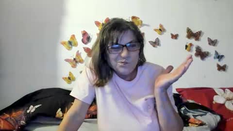 Snapshot of badgg chatting on December 1, 2024, 7:03 pm Gina online show from December 1, 2024, 7:03 pm