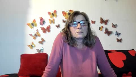 Snapshot of badgg chatting on December 5, 2024, 3:28 pm Gina online show from December 5, 2024, 3:28 pm