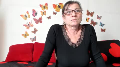 Snapshot of badgg chatting on February 20, 2025, 1:40 pm Gina online show from February 20, 2025, 1:40 pm