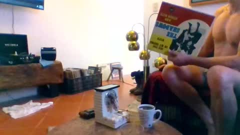 Mexican livin Off the Wall online show from November 22, 2025, 9:58 pm