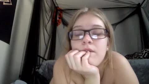 baeblondie online show from February 25, 2025, 3:05 pm