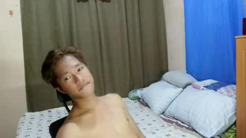 Snapshot of baggage00 chatting on May 13, 2026, 8:44 am baggage00 online show from May 13, 2026, 8:44 am