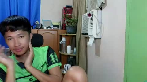 Snapshot of baggage00 chatting on July 1, 2026, 5:56 pm baggage00 online show from July 1, 2026, 5:56 pm